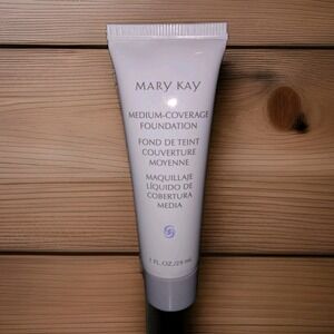 NEW Mary Kay Medium Coverage Foundation Ivory 104 Wide Gray Lid
